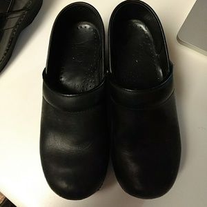 Dansko clogs size 38